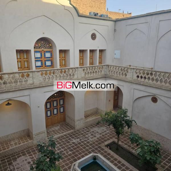 فروش هتل سنتی فول تجهیز و کلید نخورده در کاشان