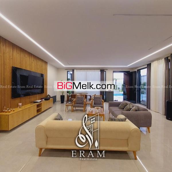 750 متر باغ ویلا لوکس در ملارد ویلا جنوبی