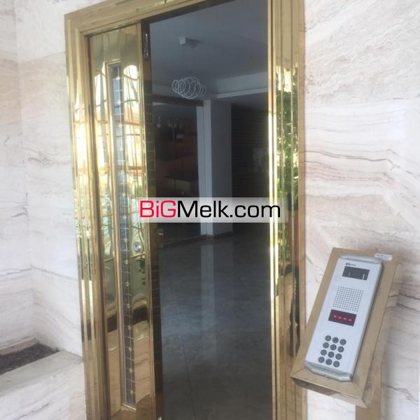 آپارتمان ساحلی خط دریا سرخرود